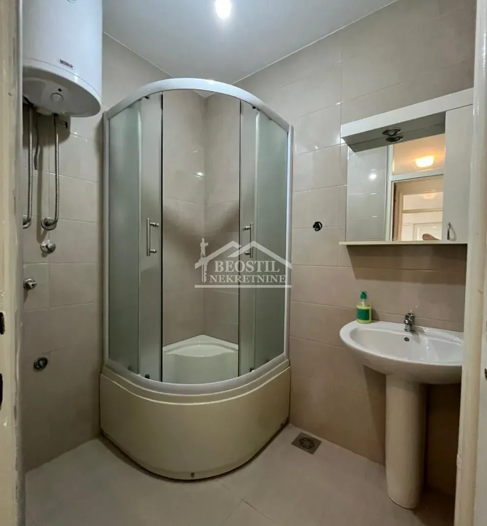 Prodaja, dvosoban stan, 56m², Papazovac, Smederevo