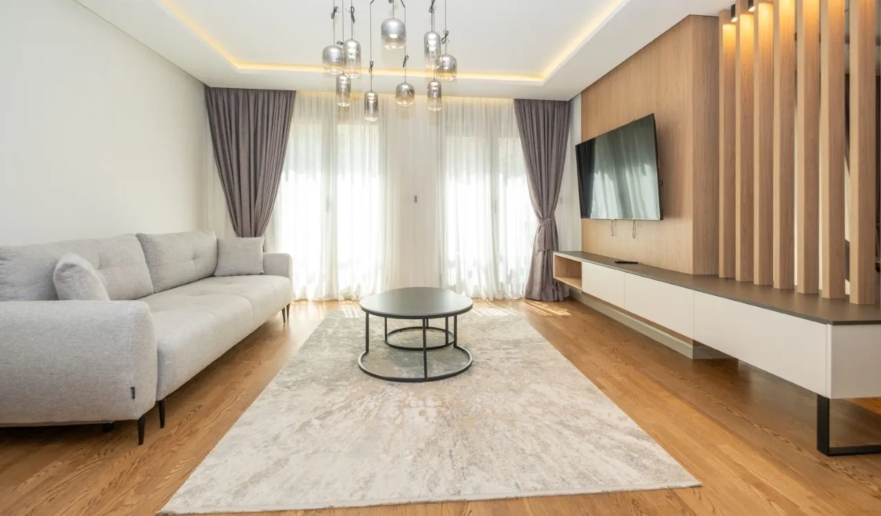 Izdavanje, kuća, 280m², Stari Aerodrom, Podgorica