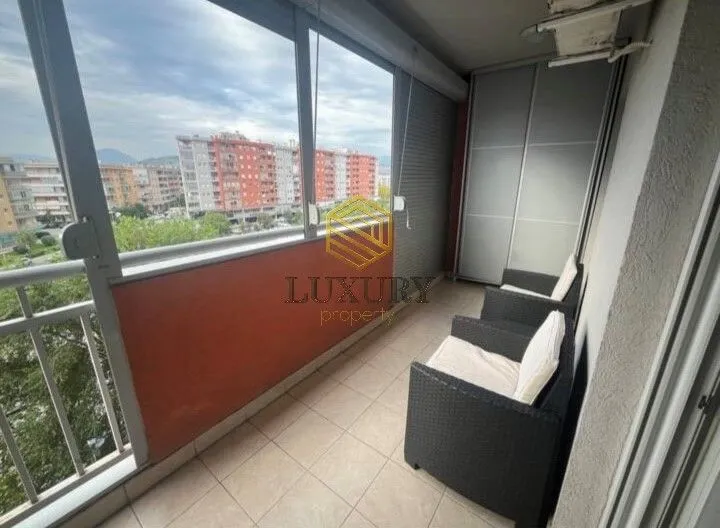 Izdavanje, jednosoban stan, 57m², City Kvart, Podgorica