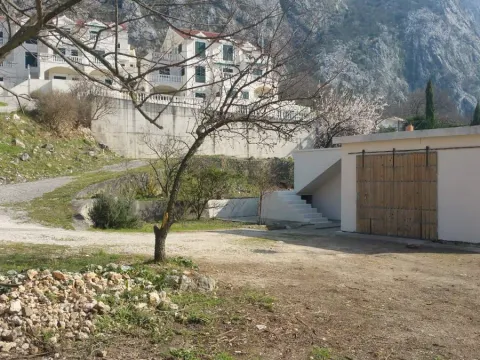 Sale, house, 100m², Dobrota, Kotor - image 11