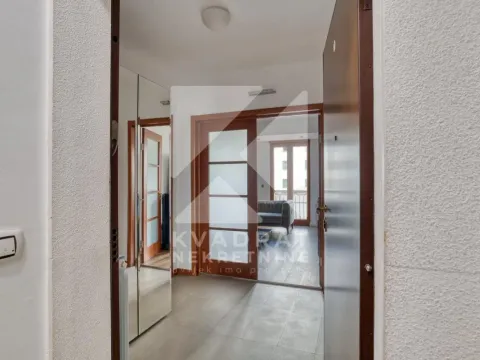 Rent, two bedroom apartment, 90m², Centar, Podgorica - image 20