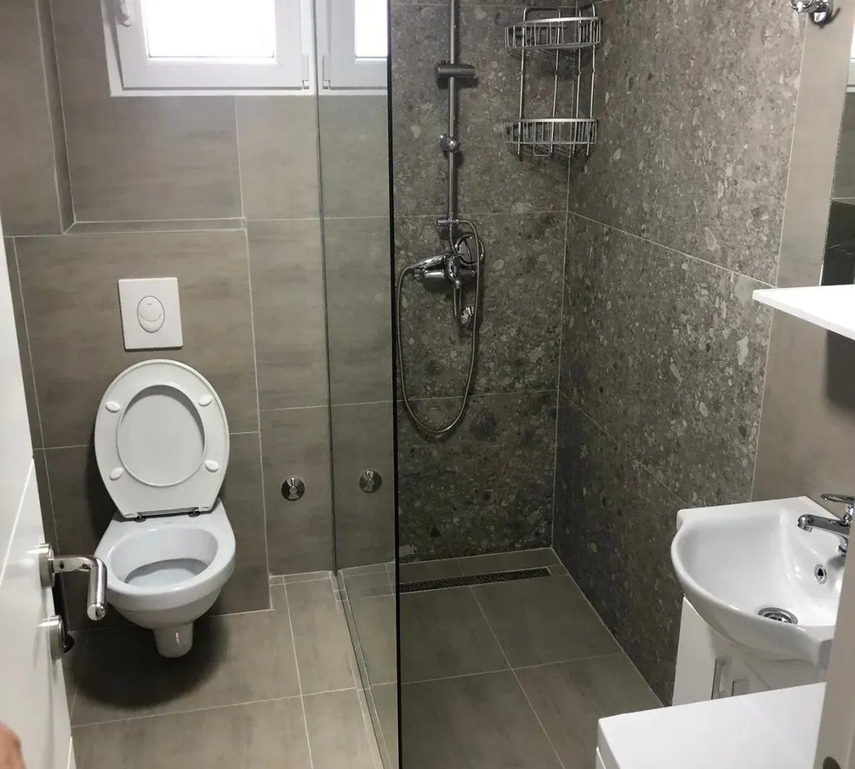 Izdavanje, stan, 29m², Tološi, Podgorica