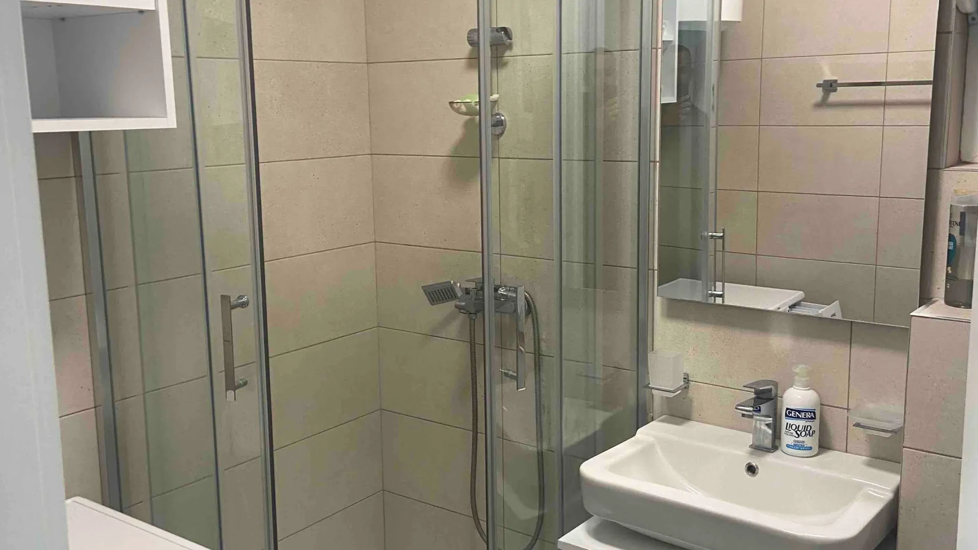 Rent, one bedroom apartment, 40m², Stari Aerodrom, Podgorica