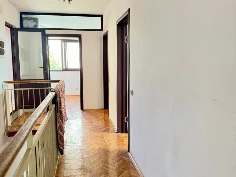 Sale, house, 183m², Centar, Ulcinj - image 13