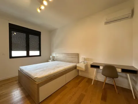 Rent, three bedroom apartment, 95m², City Kvart, Podgorica - image 15