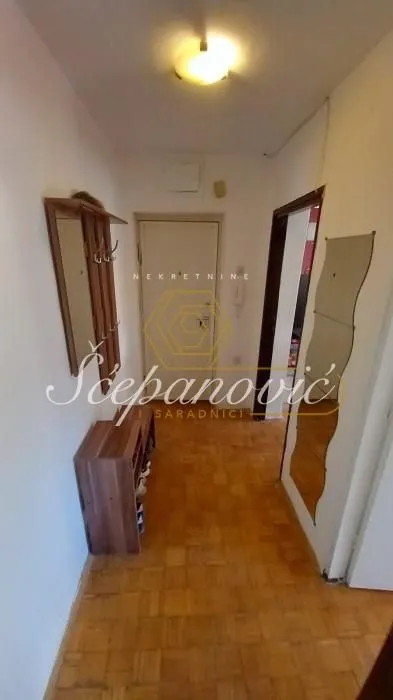 Prodaja, dvosoban stan, 43m², Adamovićevo Naselje, Novi Sad Sve Podlokacije