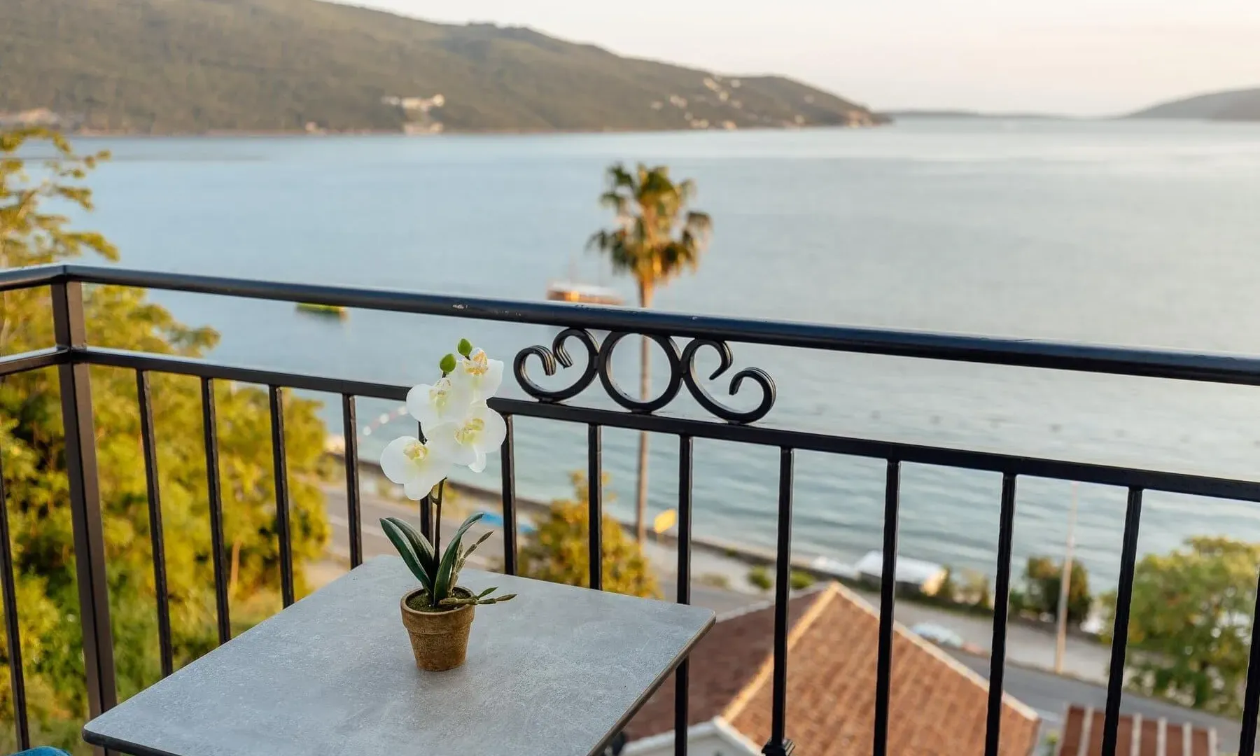 Prodaja, ugostiteljski objekat, 1000m², Kumbor, Herceg Novi