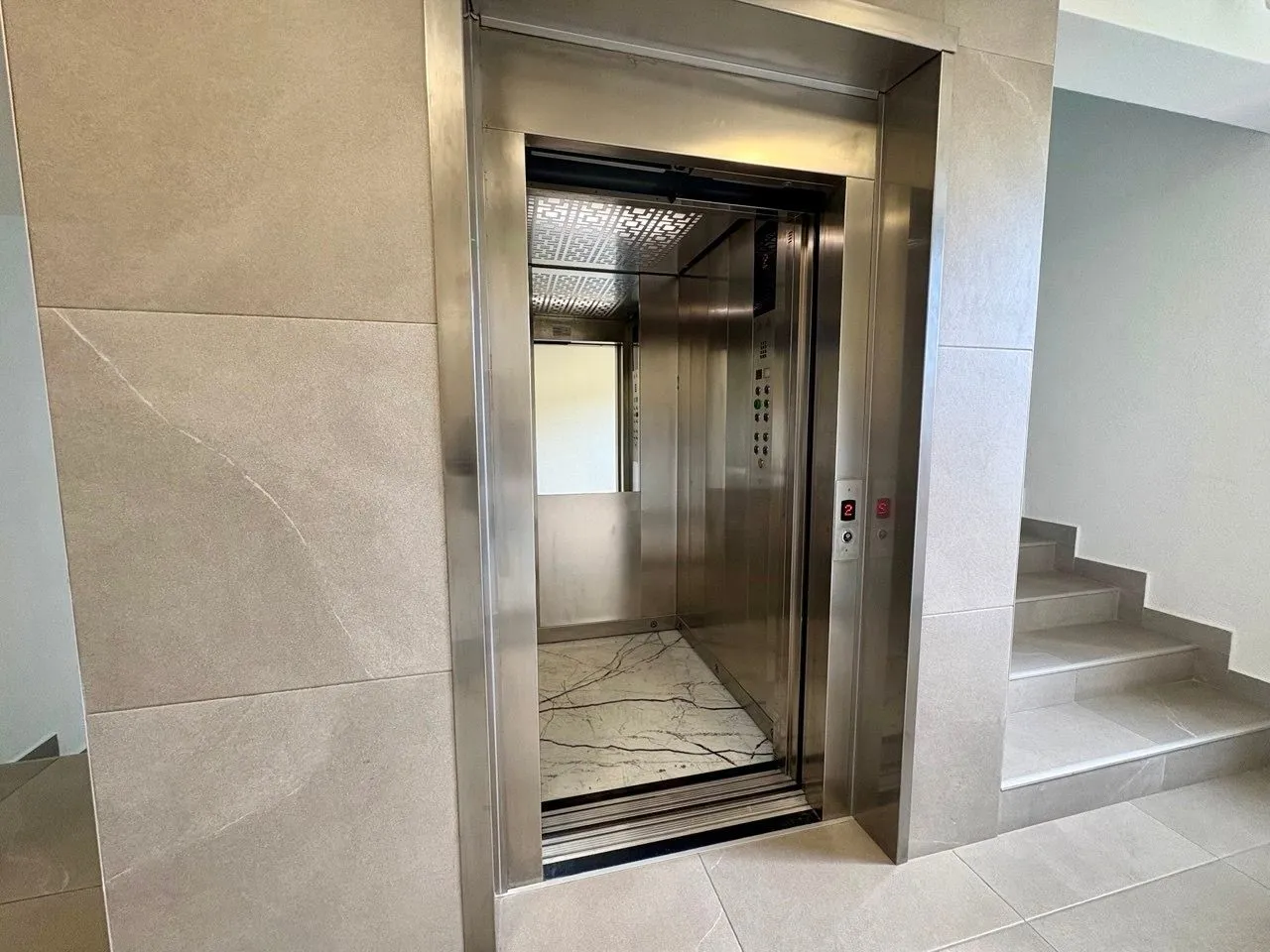 Prodaja, dvosoban stan, 55m², Mažina, Tivat