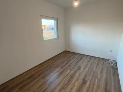 Izdavanje, trosoban stan, 68m², Adice, Novi Sad Sve Podlokacije - image 3