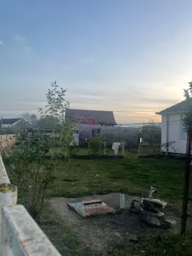 Pogled na dvorište i pomoćne objekte. - image 13