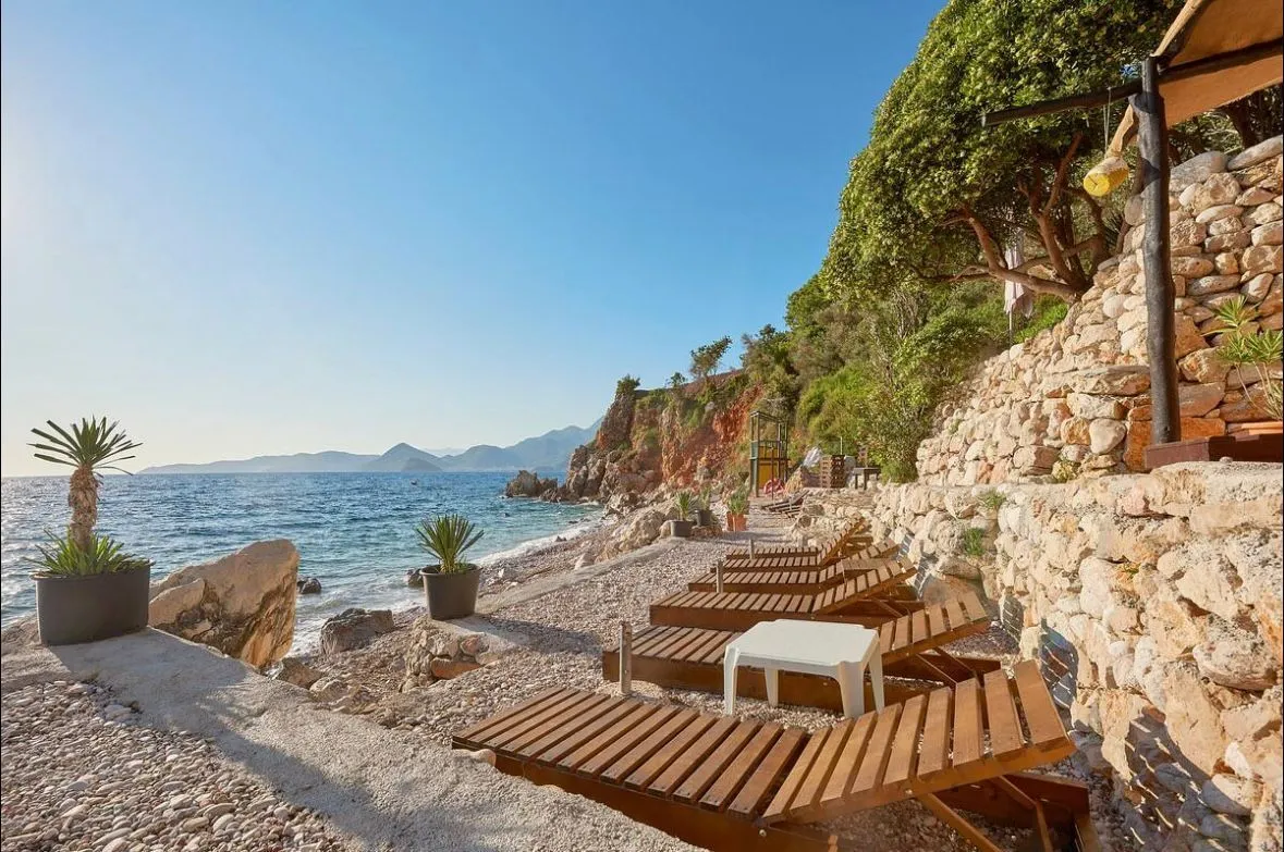 Sale, house, 300m², Reževići, Budva