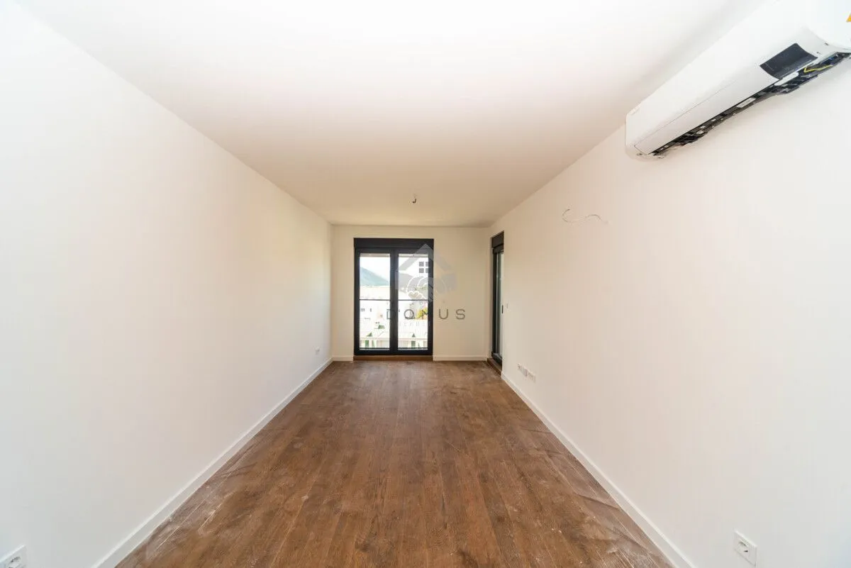 Izdavanje, jednosoban stan, 46m², Tološi, Podgorica