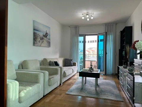 Izdavanje, dvosoban stan, 85m², Centar, Budva - image 2