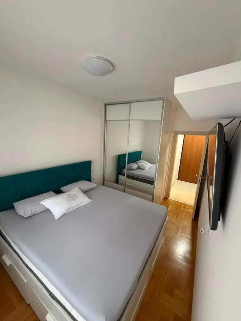Rent, one bedroom apartment, 52m², Centar, Budva
