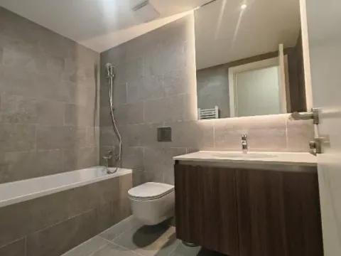 Izdavanje, četvorosoban stan, 120m², Savski Venac, Beograd - image 16
