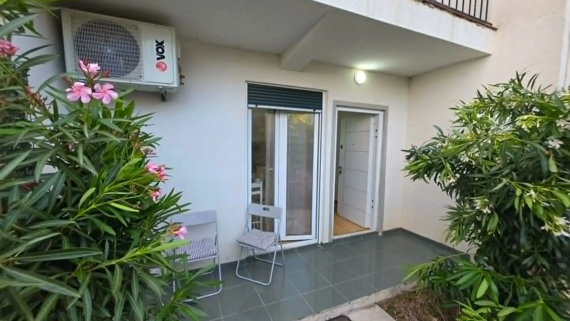 Izdavanje, jednosoban stan, 30m², Đenovići, Herceg Novi