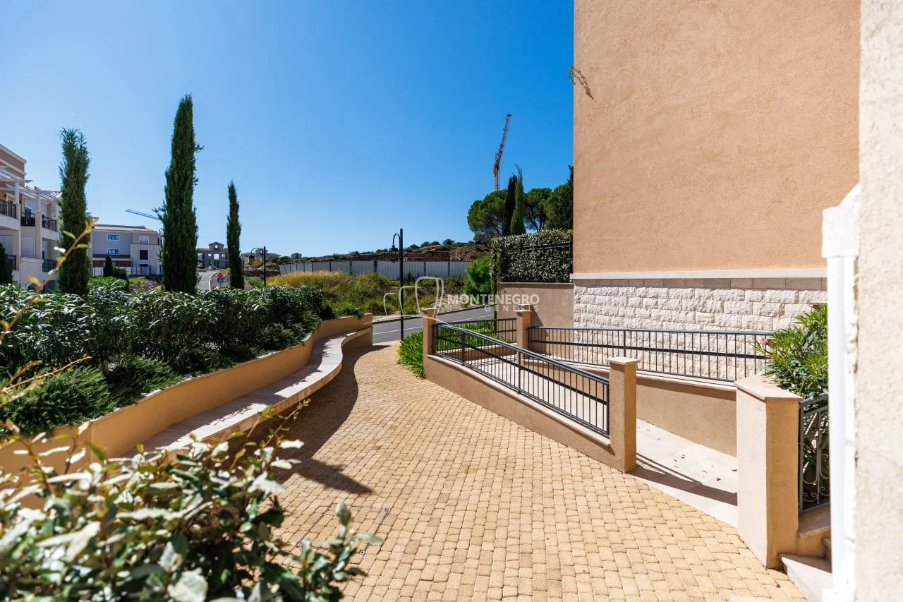 Prodaja, jednosoban stan, 50m², Luštica, Tivat
