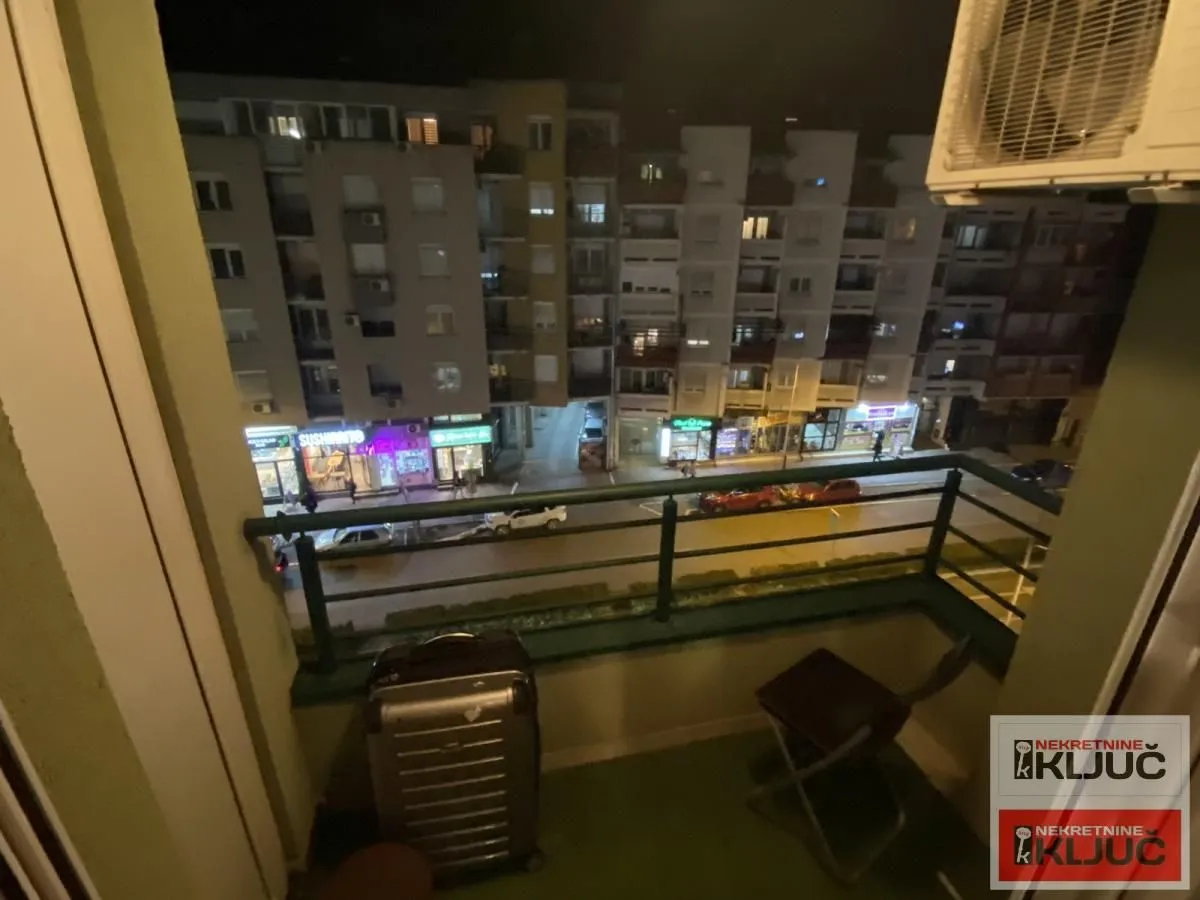 Izdavanje, garsonjera, 29m², Grbavica, Novi Sad Sve Podlokacije