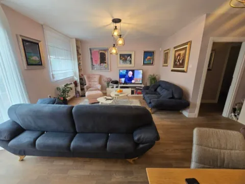 Prodaja, dvosoban stan, 76m², Preko Morače, Podgorica