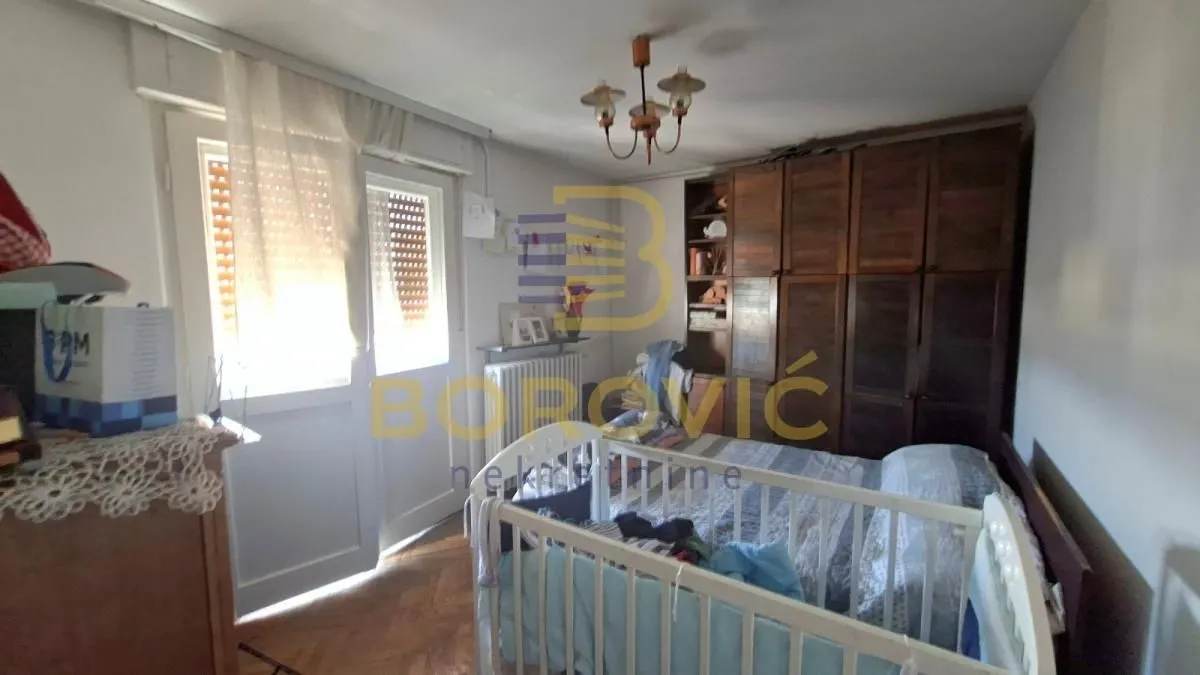 Prodaja, trosoban stan, 77m², Čubura, Beograd