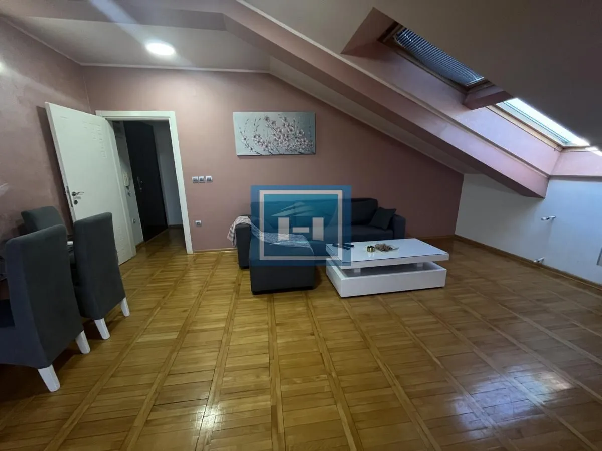 Prodaja, dvosoban stan, 60m², Vašarište, Jagodina