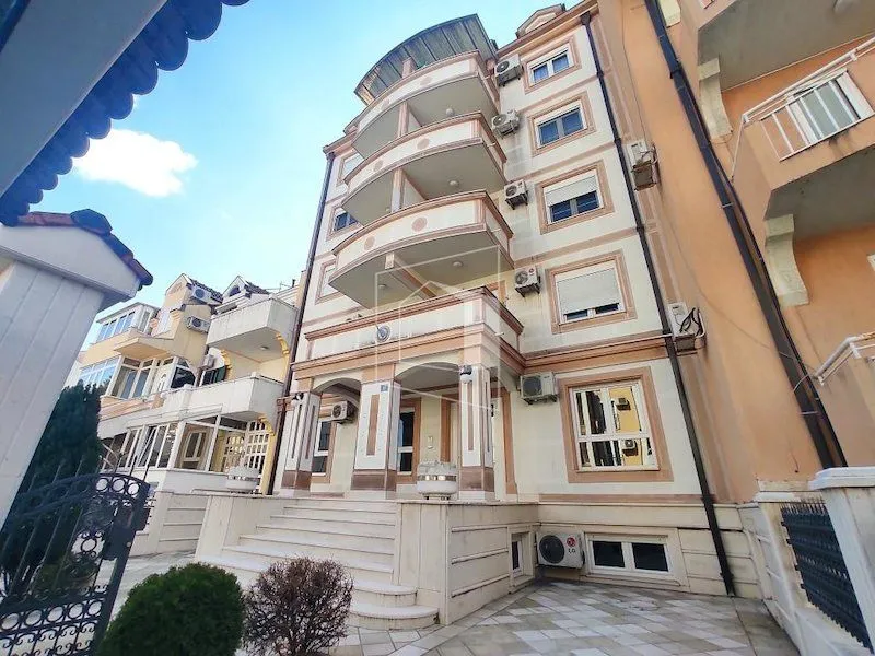 Rent, office space, 150m², Stara Varoš, Podgorica