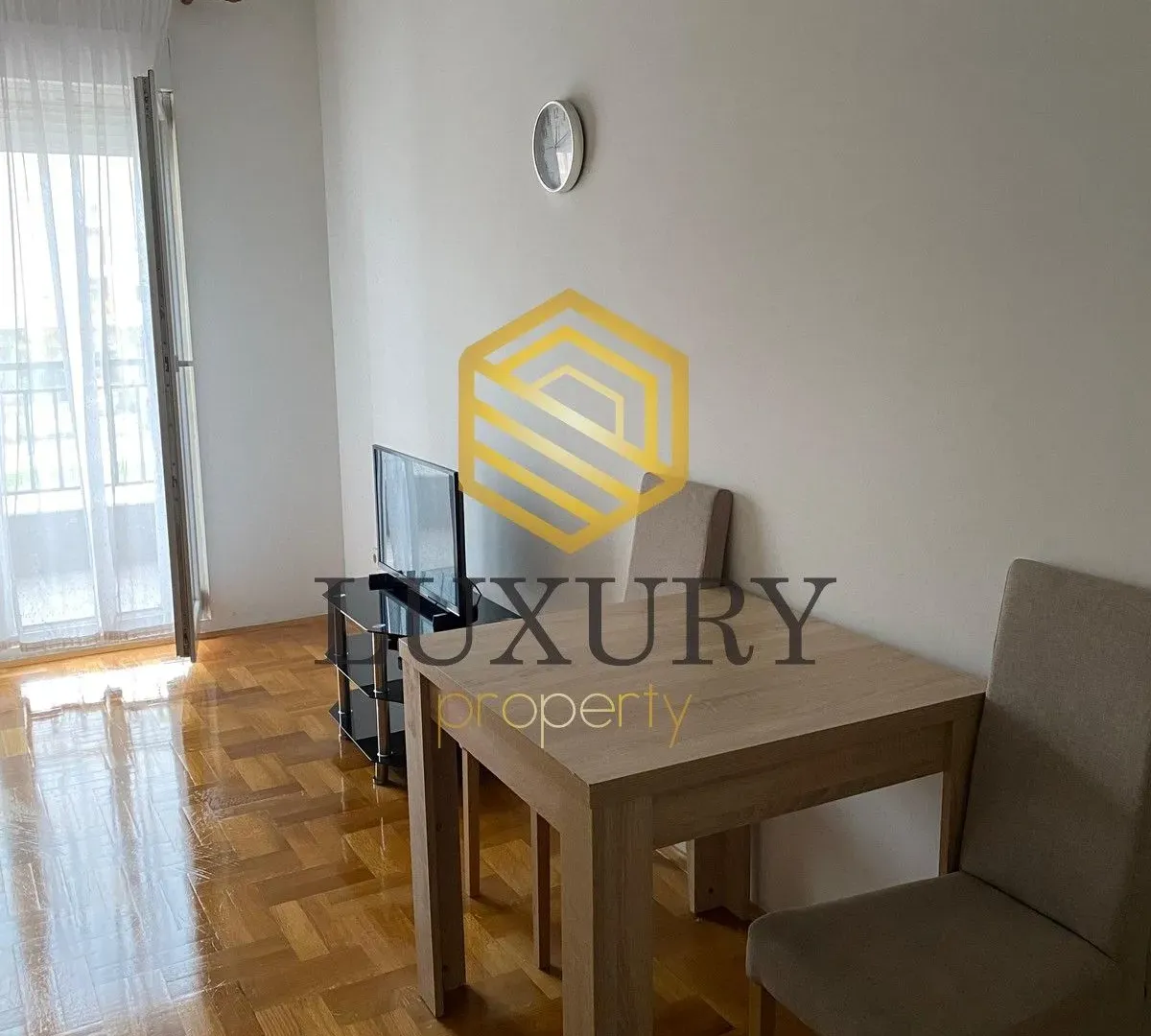 Rent, studio apartment, 29m², Stari Aerodrom, Podgorica