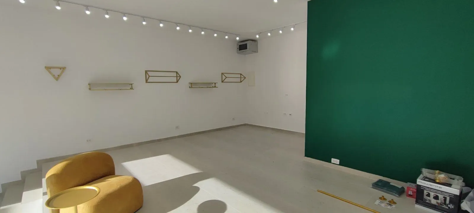 Rent, office space, 51m², Central Point, Podgorica