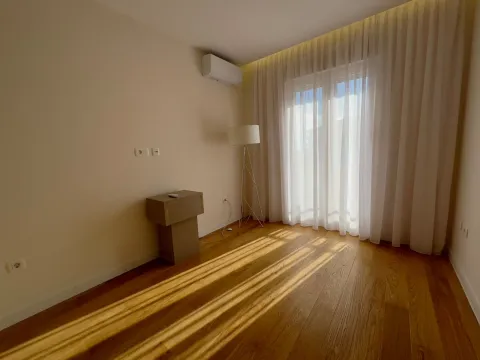 Izdavanje, dvosoban stan, 108m², Central Point, Podgorica - image 18