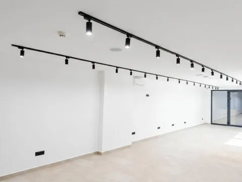 Izdavanje, poslovni prostor, 132m², Centar, Budva - image 6