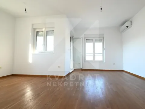 Izdavanje, dvosoban stan, 70m², Zabjelo, Podgorica - image 3