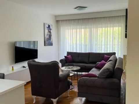 Prodaja, jednosoban stan, 60m², Bečići, Budva