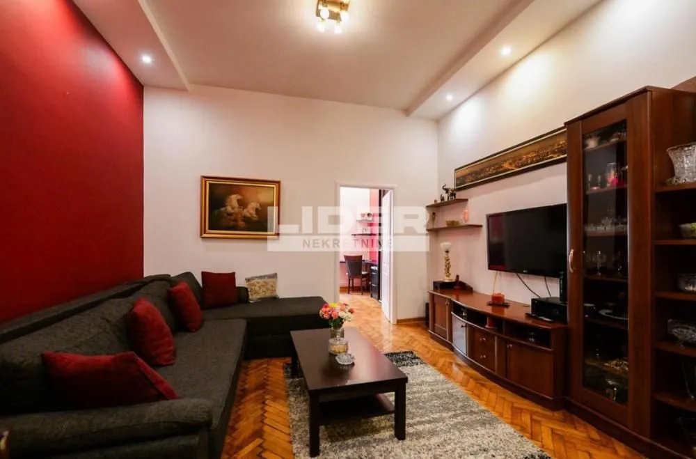 Prodaja, trosoban stan, 86m², Cvetni Trg, Vračar Sve Podlokacije