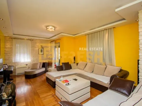 Prodaja, četvorosoban stan, 139m², Momišići, Podgorica - image 2