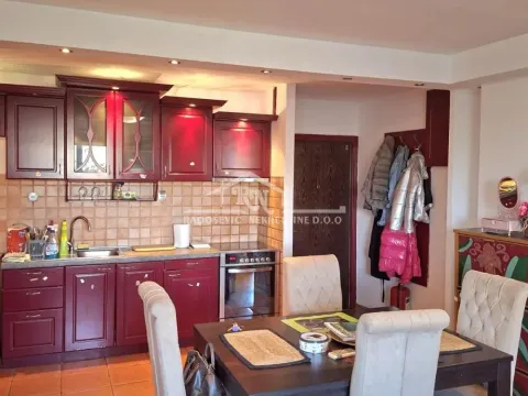 Izdavanje, dvosoban stan, 60m², Novi Beograd Blok 28, Novi Beograd Sve Podlokacije