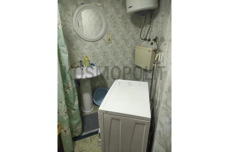 Prodaja, dvosoban stan, 37m², Đeram Pijaca, Beograd