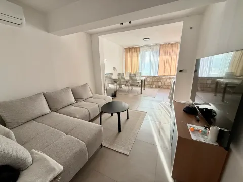 Sale, two bedroom apartment, 50m², Kamenovo, Budva - image 1