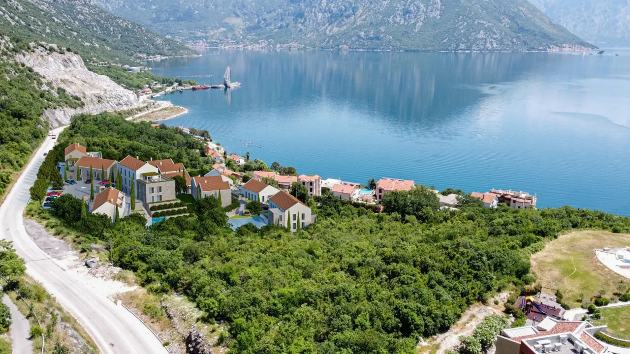 Sale, land lot, 31287m², Morinj, Kotor