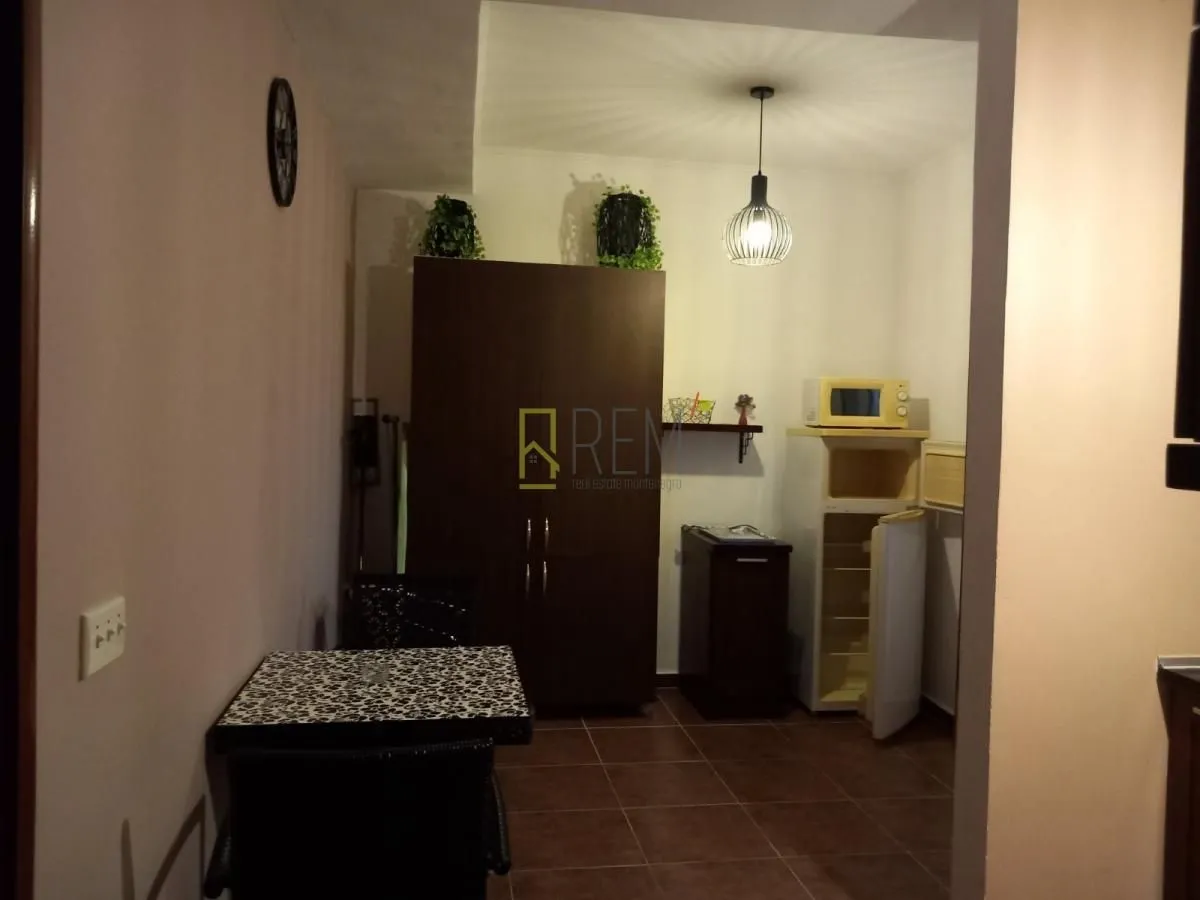 Prodaja, kuća, 380m², Kruče, Ulcinj