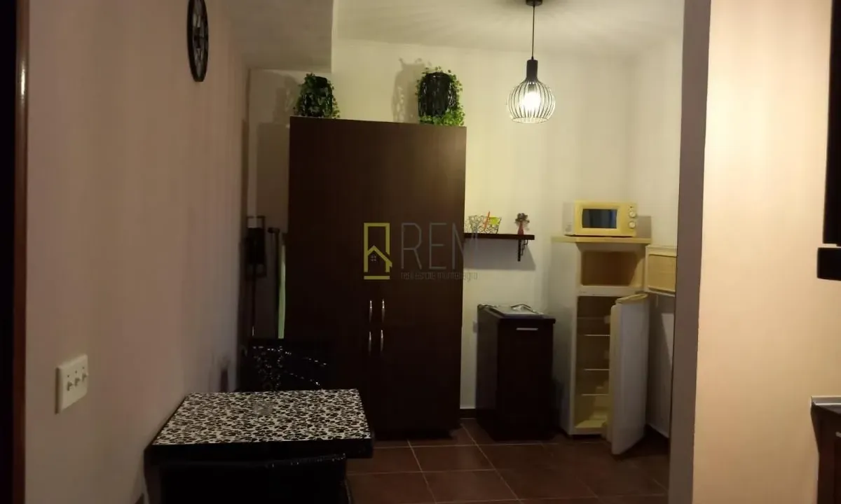 Prodaja, kuća, 380m², Kruče, Ulcinj