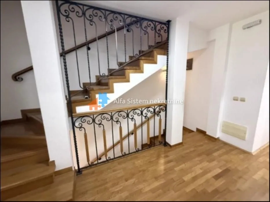 Rent, house, 320m², Višnjička Banja, Palilula Sve Podlokacije