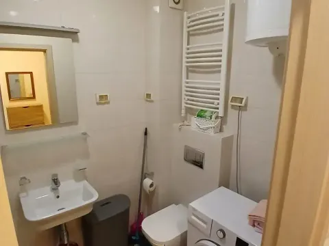 Izdavanje, jednosoban stan, 46m², City Kvart, Podgorica - image 6