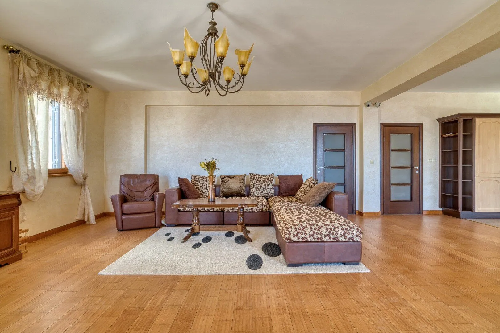 Sale, three bedroom apartment, 146m², Sveti Stefan, Budva