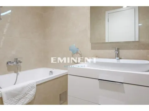 Izdavanje, trosoban stan, 89m², Savski Venac, Beograd - image 13