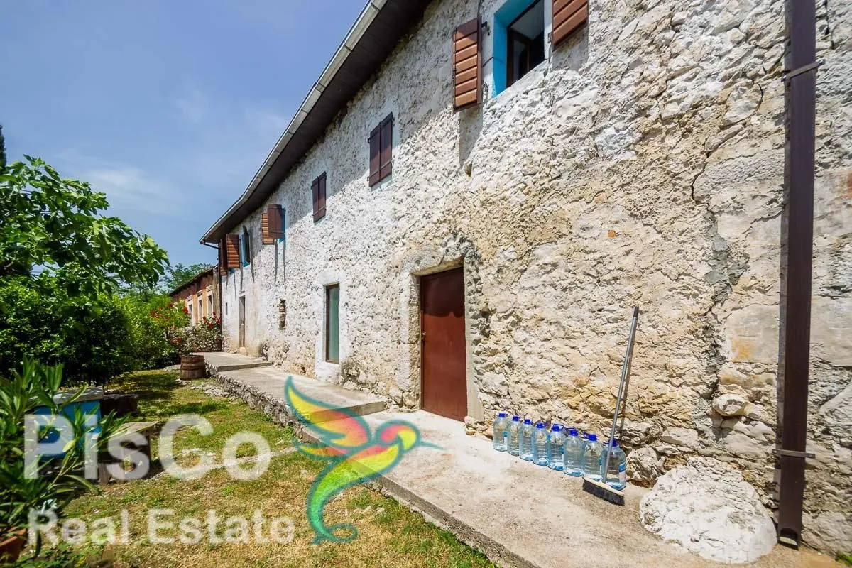 Prodaja, kuća, 250m², Danilovgrad, Crna Gora