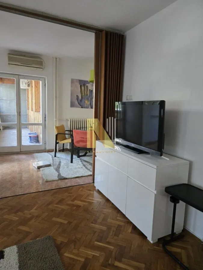 Rent, office space, 69m², Železnička Stanica, Novi Sad Sve Podlokacije