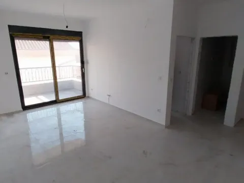 Sale, one bedroom apartment, 45m², Čeluga, Bar - image 10