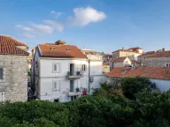 Prodaja, kuća, 222m², Stari Grad, Budva - image 2