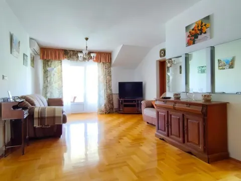 Prodaja, dvosoban stan, 72m2, Topla, Herceg Novi Prodaja, dvosoban stan, 72m2, Topla, Herceg Novi