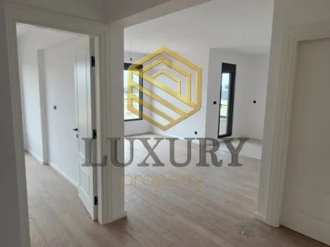 Prodaja, dvosoban stan, 84m², Donja Gorica, Podgorica - image 7